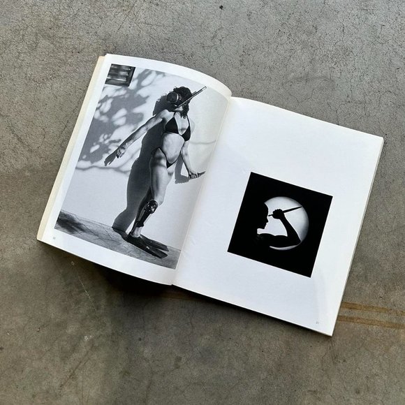 90S LADY: LISA LYON BLACK & WHIHTE PHOTOGRAPHY BOOK BY ROBERT MAPPLETHORPE - Picture 2 of 7